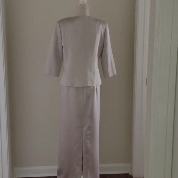 Сachet Dress & Jacket - Picture 9 of 16